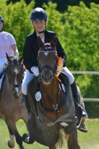 Celina Witt auf Aron - Siegerehrung Ahrensbök 2012