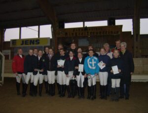 Erfolgreiche Absolventen der Reitabzeichenprüfung auf Fehmarn am 6.Januar 2013