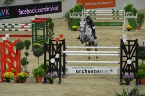 Inga Czwalina und Lesthago werden 4. im Großen Preis von Schleswig-Holstein