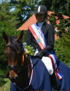 Mareike Zickermann und "Sammy" werden Kreismeister in der Vielseitigkeit