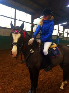 Anna Störtenbecker auf Royal Grandeur