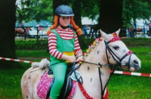 Pippi Langstrump (Selina Vöge) und "Der kleine Lord" (Ofelia)